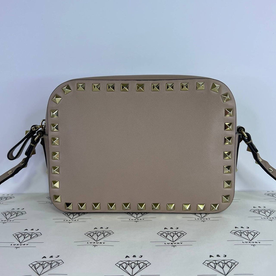 [PRE LOVED] Valentino Rockstud Camera Bag in Poudre GHW