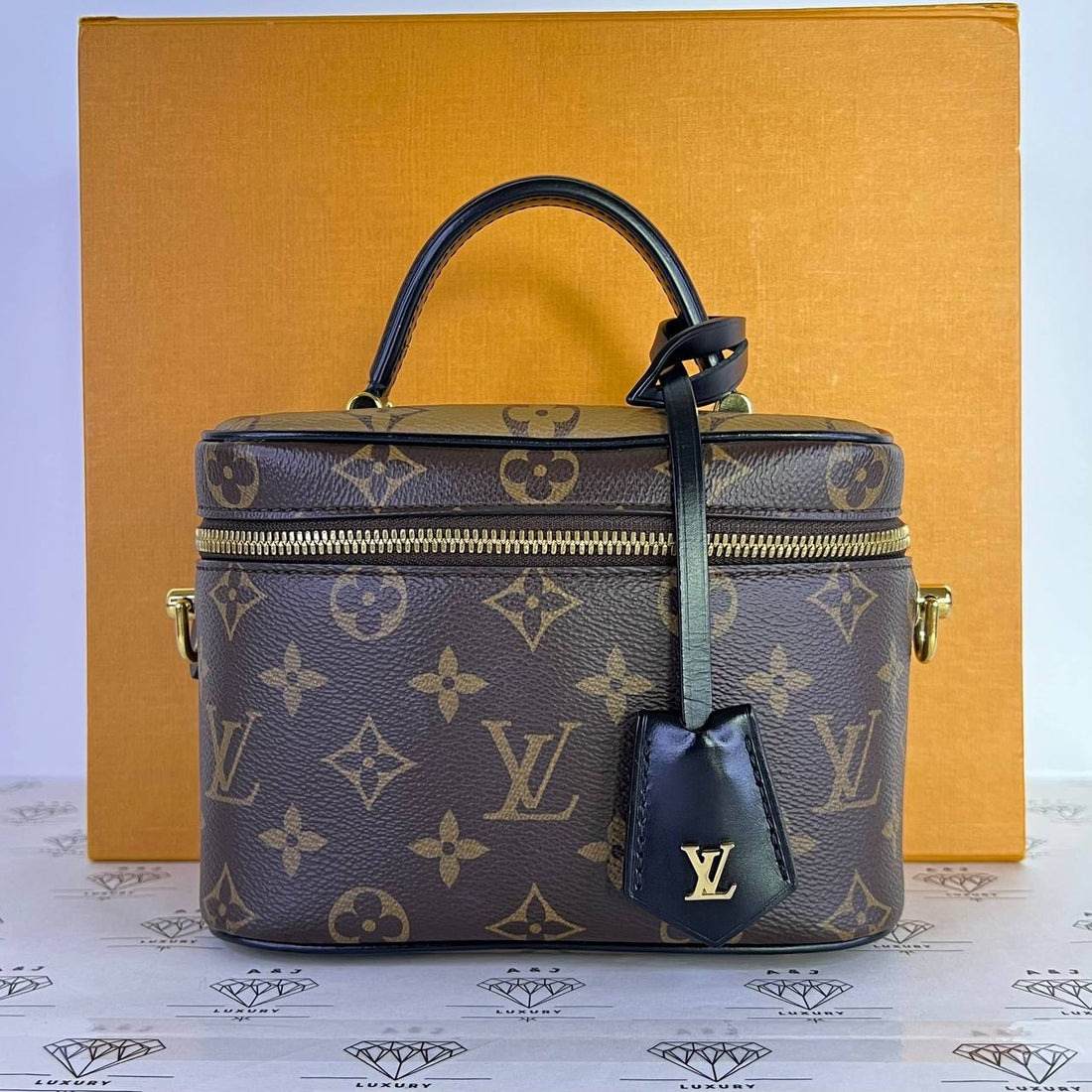 [PRE LOVED] Louis Vuitton Vanity PM in Reverse Monogram Canvass (microchipped)