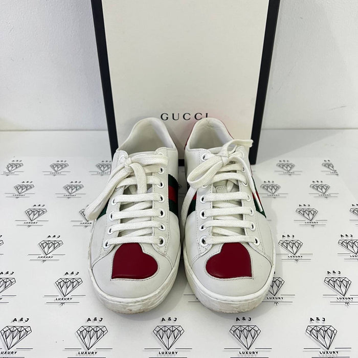 [PRE LOVED] Gucci Ace Sneakers with heart in White Size 34