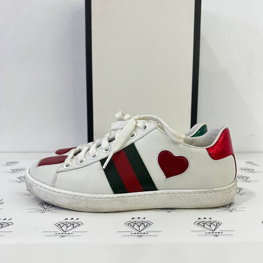 [PRE LOVED] Gucci Ace Sneakers with heart in White Size 34