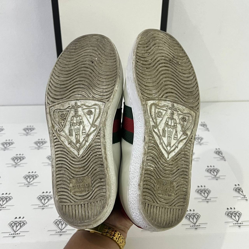 [PRE LOVED] Gucci Ace Sneakers with heart in White Size 34