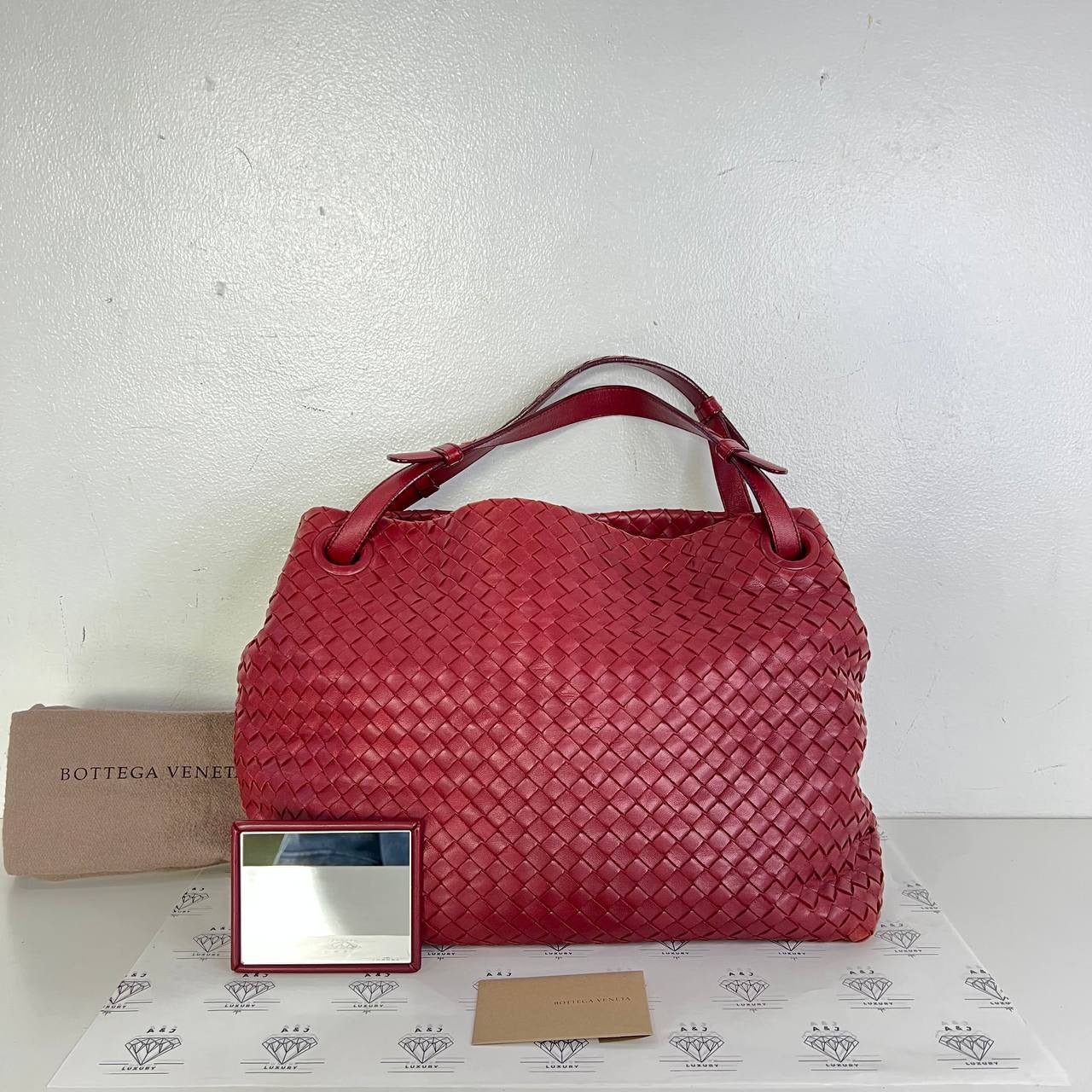 [PRE LOVED] Bottega Veneta Intrecciato Shoulder Bag in Red