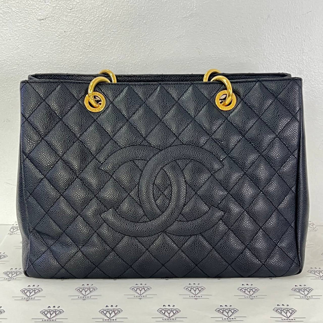 [PRE LOVED] Chanel GST in Black Caviar GHW (Series 17)