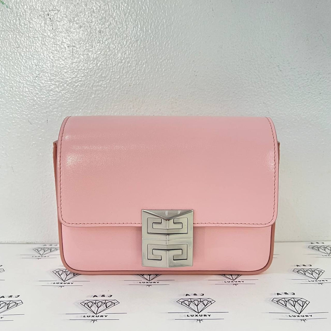 [PRE LOVED] Givenchy 4G Small Crossbody Bag in Pink SHW