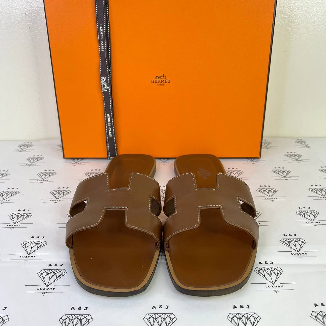 [PRE LOVED] Hermes Oran Sandals in Gold Size 40EU