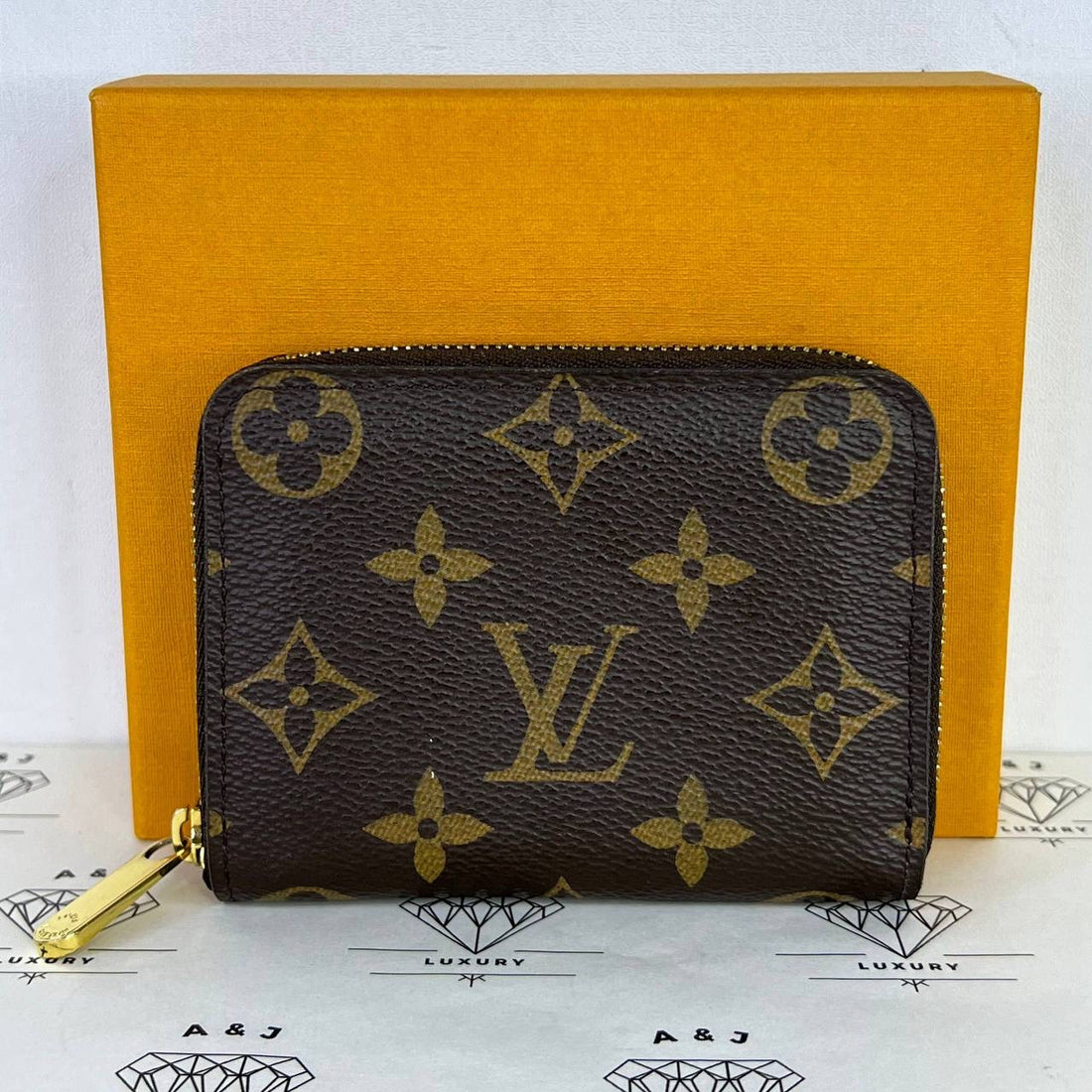 [PRE LOVED] Louis Vuitton Zippy Coin Purse in Monogram Canvass (microchipped)
