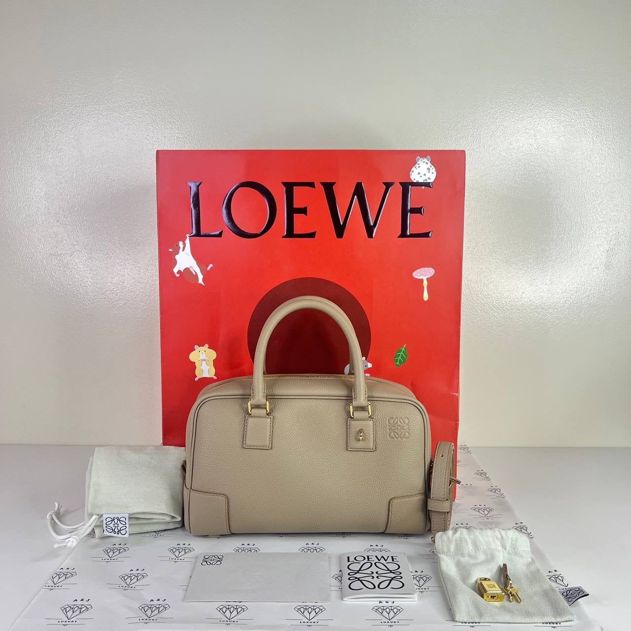 [PRE LOVED] Loewe Amazona 23 in Beige Nappa Calfskin Leather GHW