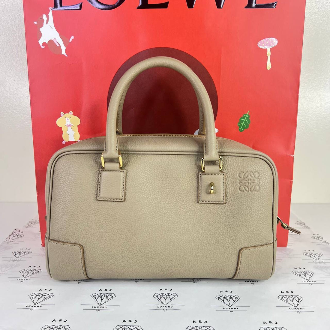 [PRE LOVED] Loewe Amazona 23 in Beige Nappa Calfskin Leather GHW