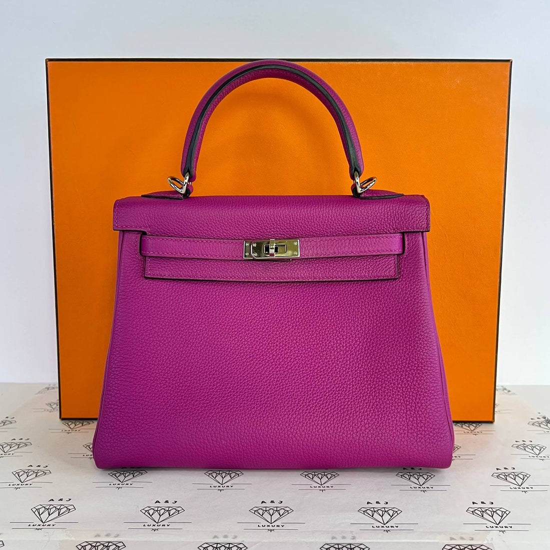 [PRE LOVED] Hermes Kelly 25 Retourne in Rose Poupre Togo Leather PHW (Stamp C - 2018)