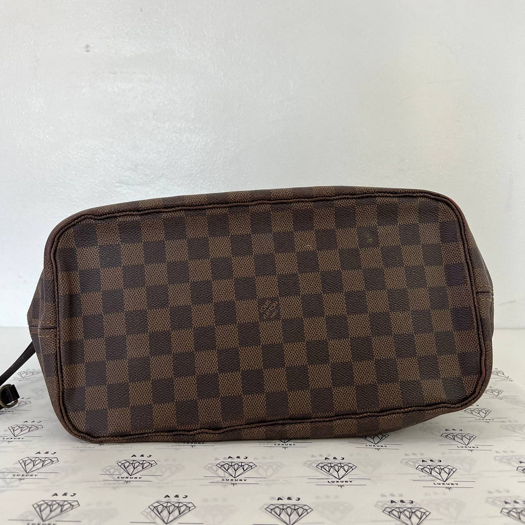 [PRE LOVED] Louis Vuitton Neverfull PM in Damier Ebene Canvass