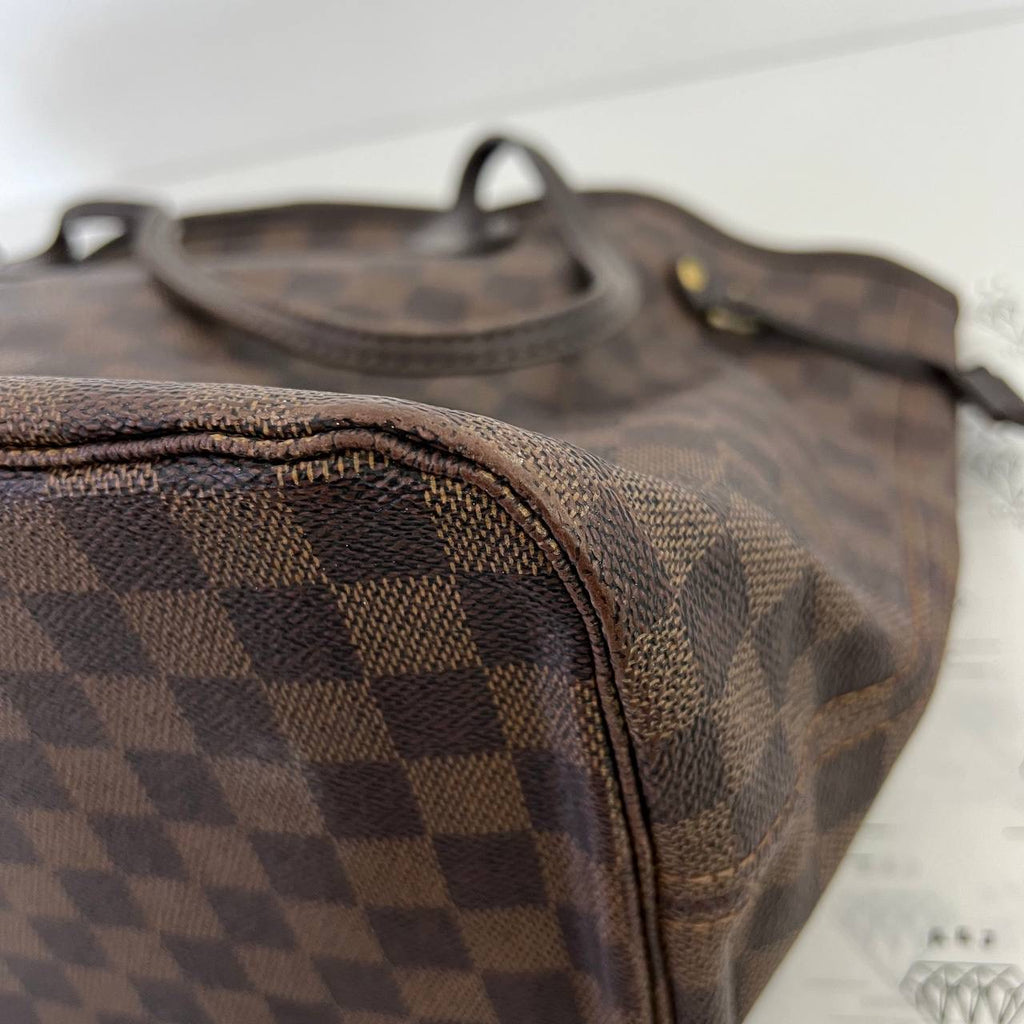 [PRE LOVED] Louis Vuitton Neverfull PM in Damier Ebene Canvass