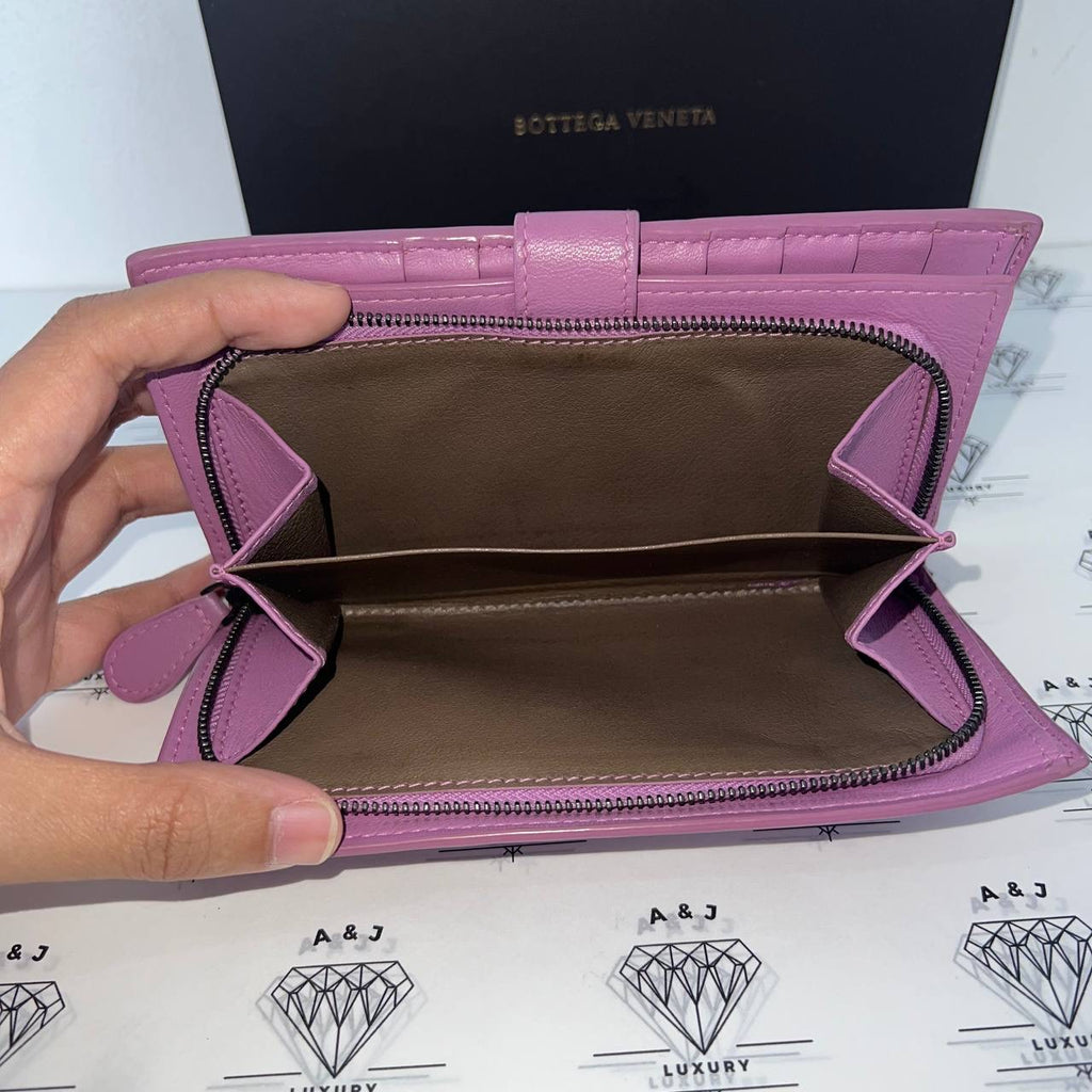 [PRE LOVED] Bottega Veneta Intrecciato Continental Wallet in Lilac