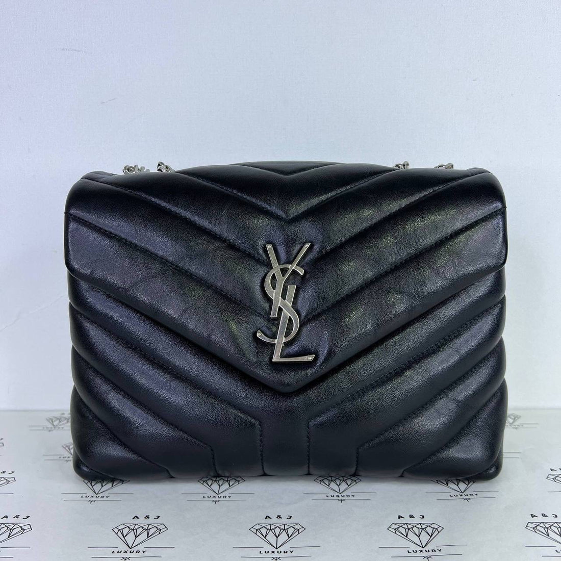 [PRE LOVED] YSL Medium Loulou Shoulder Bag in Black SHW