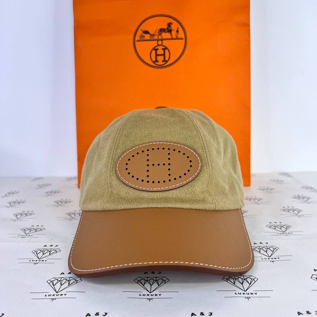 [BRAND NEW] Hermes Sevres Evelyne Cap in Gold Size 58