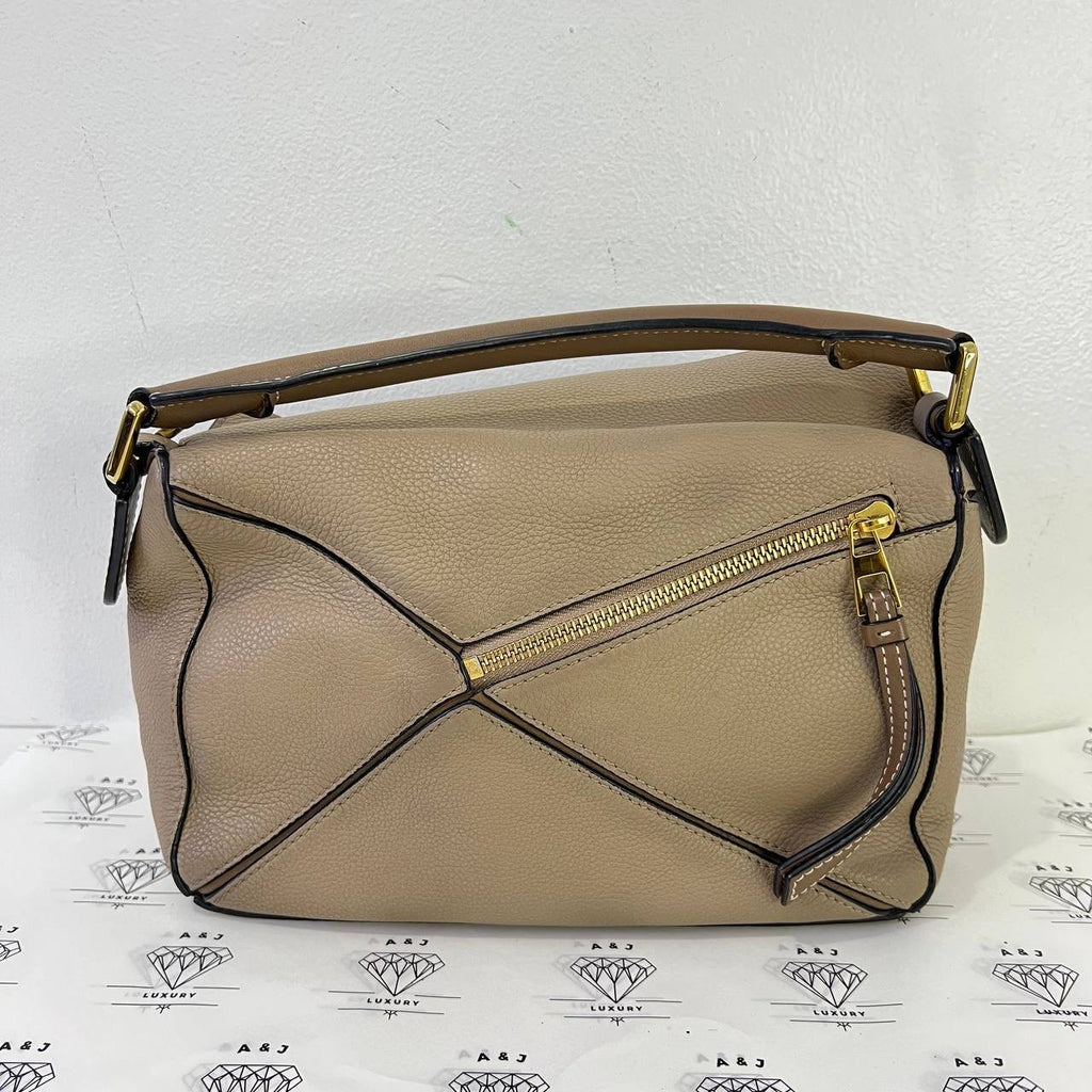 [PRE LOVED] Loewe Small Puzzle in Sand Grained Calfskin Leather GHW