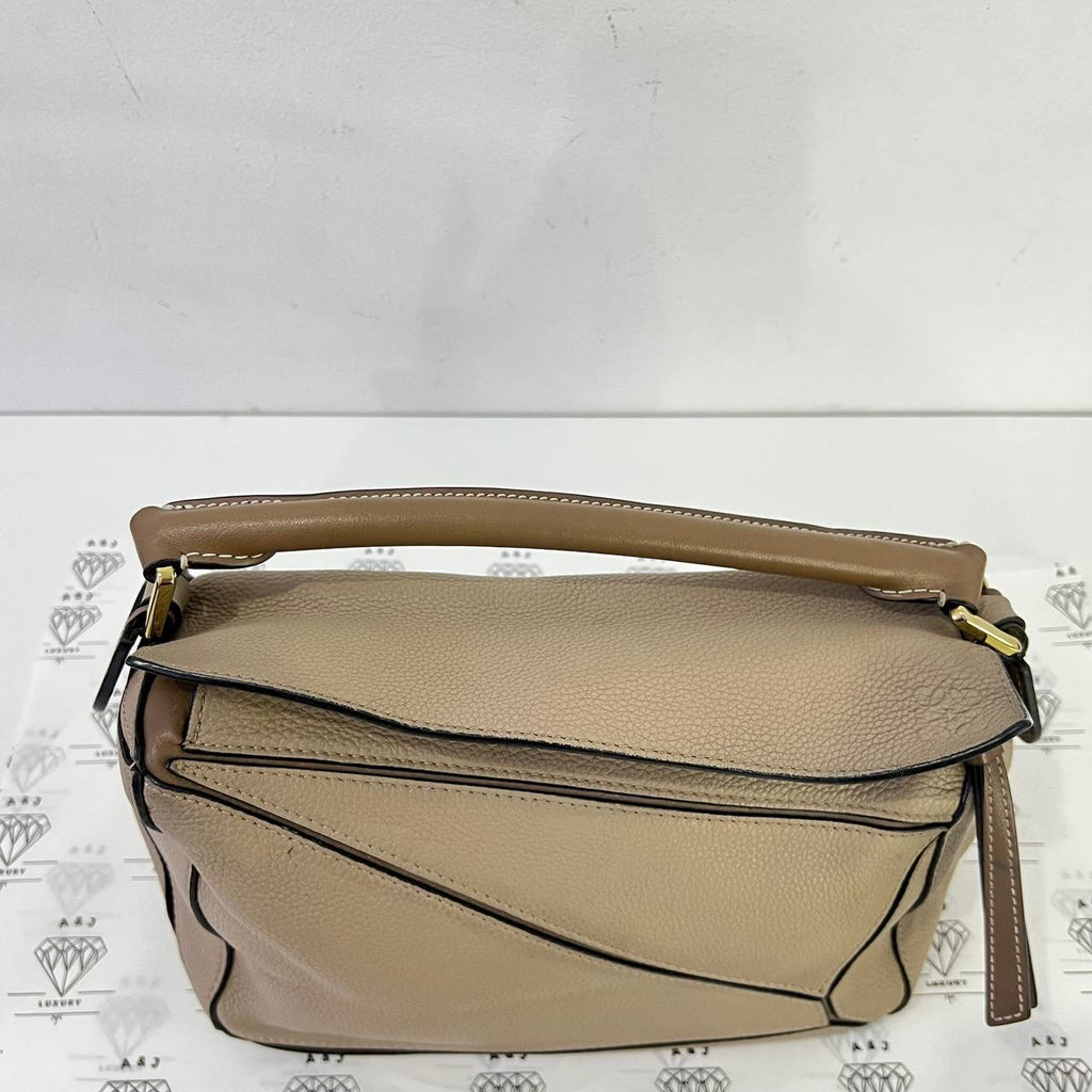 [PRE LOVED] Loewe Small Puzzle in Sand Grained Calfskin Leather GHW