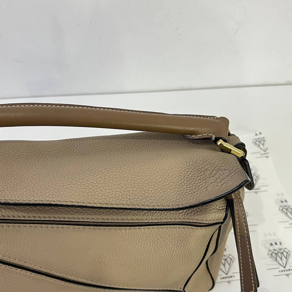 [PRE LOVED] Loewe Small Puzzle in Sand Grained Calfskin Leather GHW