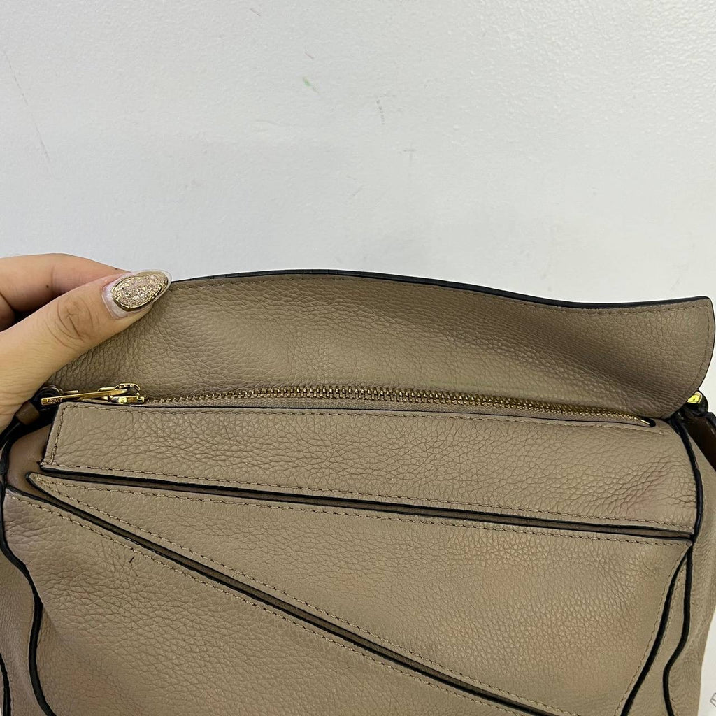 [PRE LOVED] Loewe Small Puzzle in Sand Grained Calfskin Leather GHW