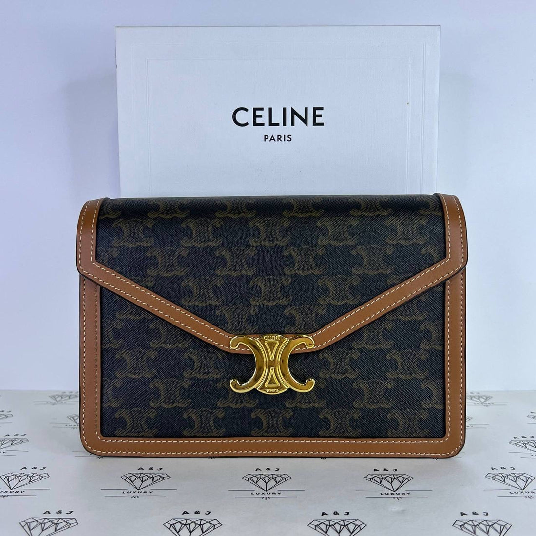 [PRE LOVED] Celine Margo Triomphe Wallet on Chain in Tan