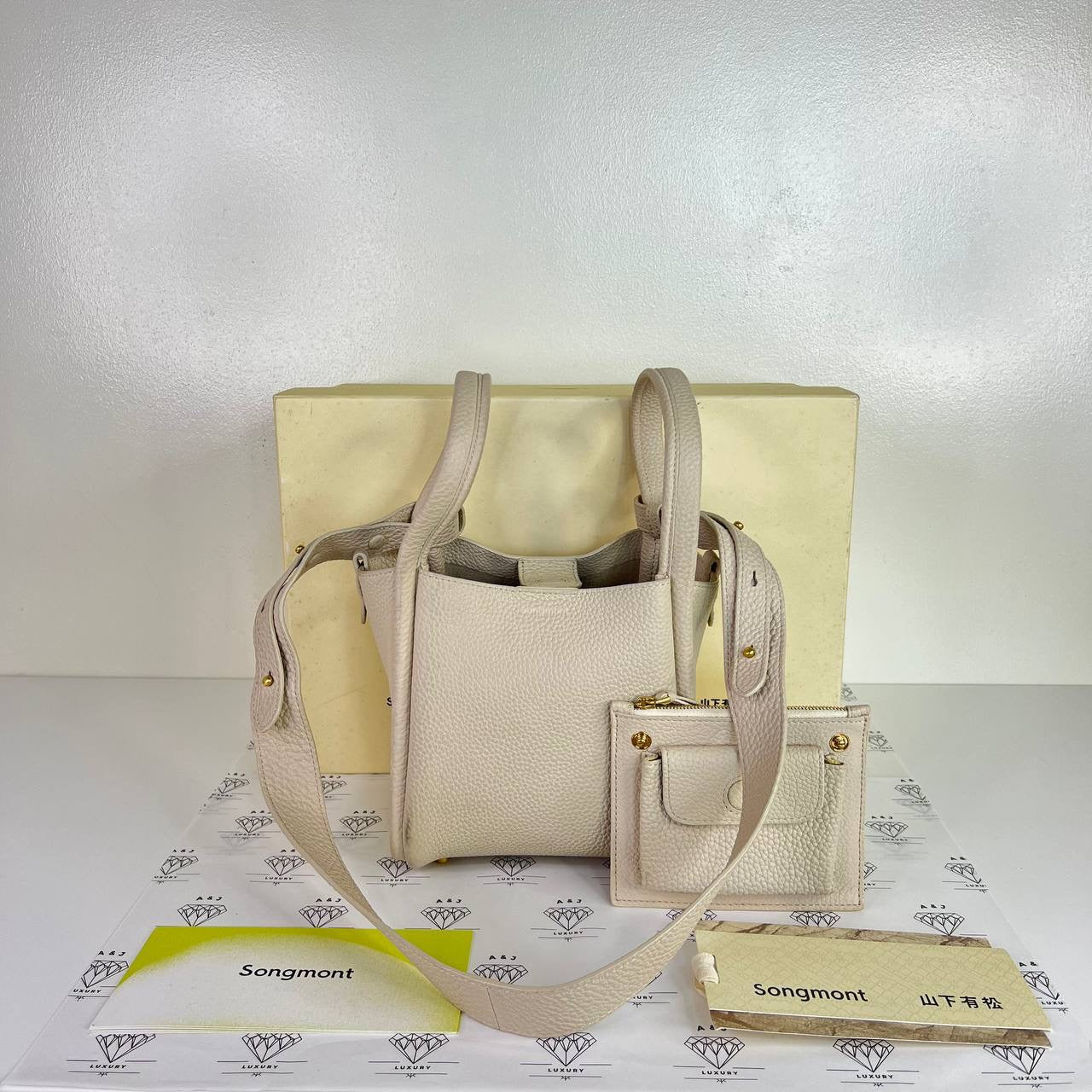 [PRE LOVED] Songmont Medium Song Bag in Ivory