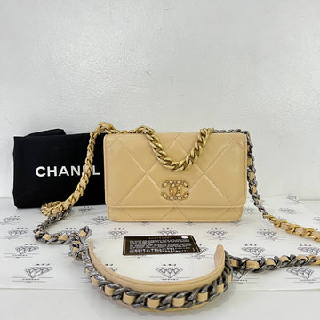 [PRE LOVED] Chanel C19 Wallet on Chain in Beige Lambskin Leather Silver/Gold/Ruthenium HW (Series 30)