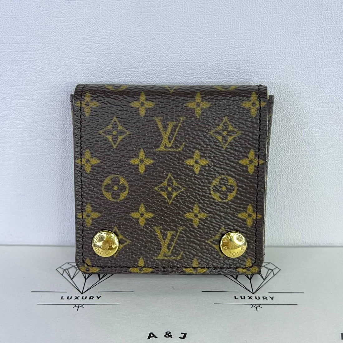 [PRE LOVED] Louis Vuitton Jewelry Case in Monogram Canvass (SN0015)