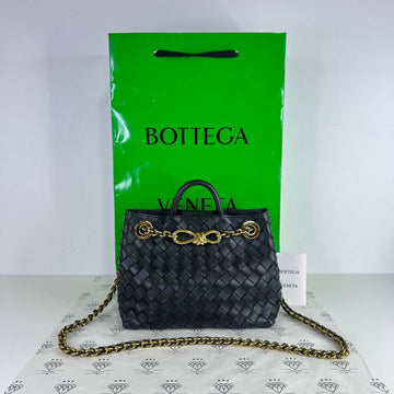 [PRE LOVED] Bottega Veneta Small Andiamo Chain in Black Intrecciato Leather GHW