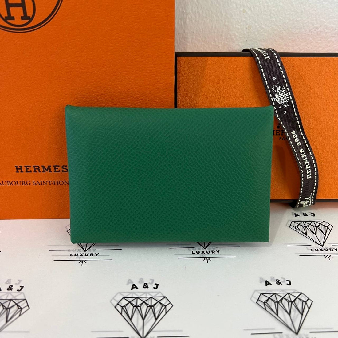 [BRAND NEW] Hermes Calvi Cardholder in Vert Vertigo/Jaune Milton PHW (Stamp W)