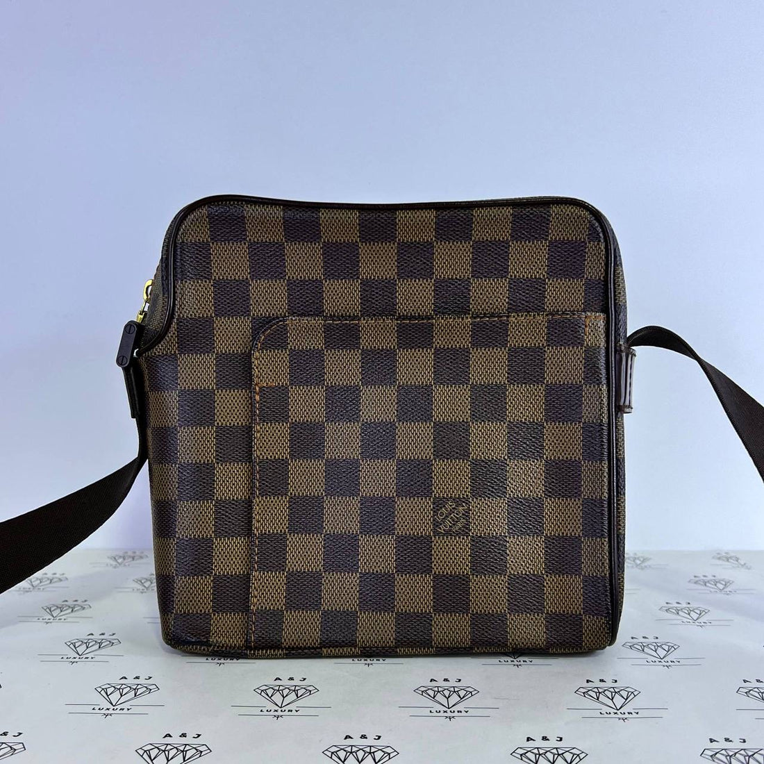 [PRE LOVED] Louis Vuitton Olav PM Messenger Bag in Damier Ebene Canvass (LM0057)