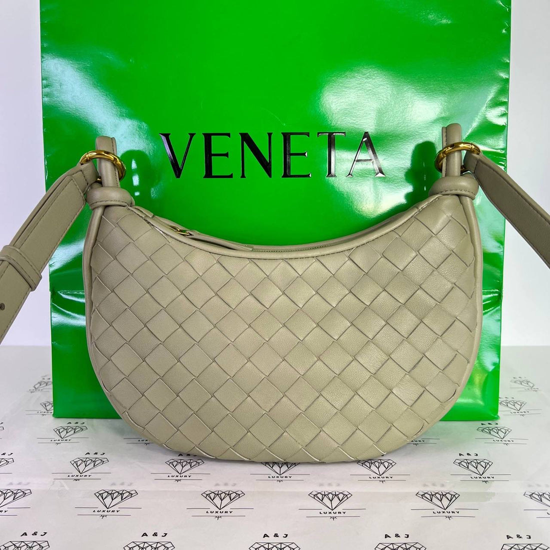 [PRE LOVED] Bottega Veneta Gemelli Shoulder Bag in Travertine GHW (2024)