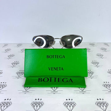 [PRE LOVED] Bottega Veneta BV1330S Cateye Sunglasses in Silver