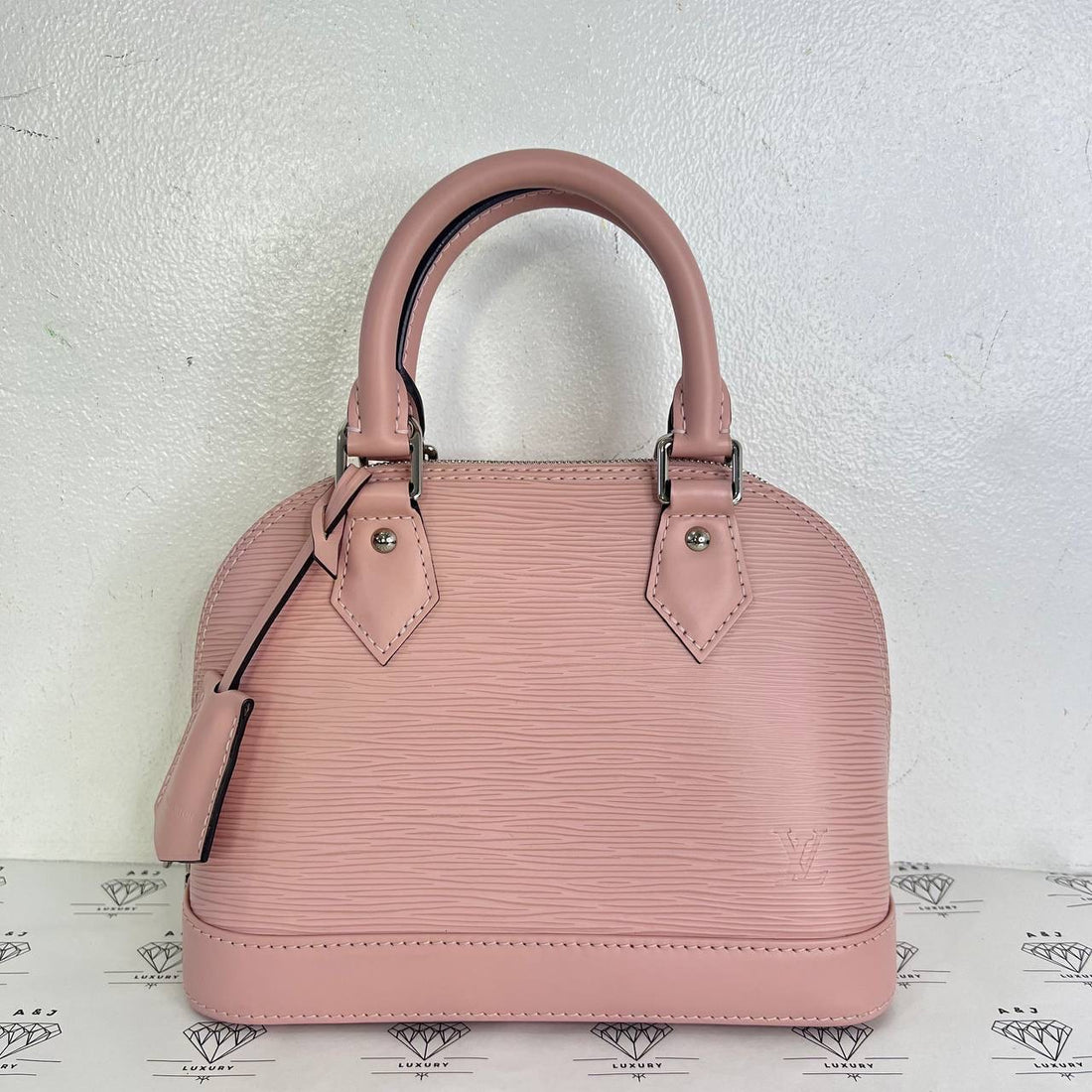 [PRE LOVED] Louis Vuitton Alma BB in Light Pink Epi Leather SHW (SN1177)