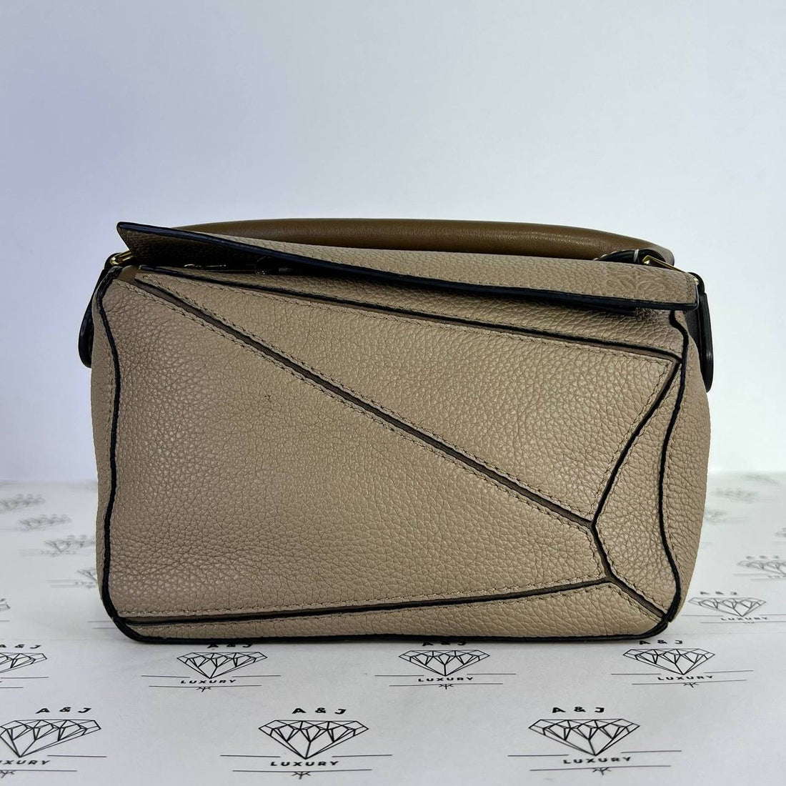 [PRE LOVED] Loewe Mini Puzzle in Sand/Mink Grained Calfskin Leather GHW (2020)