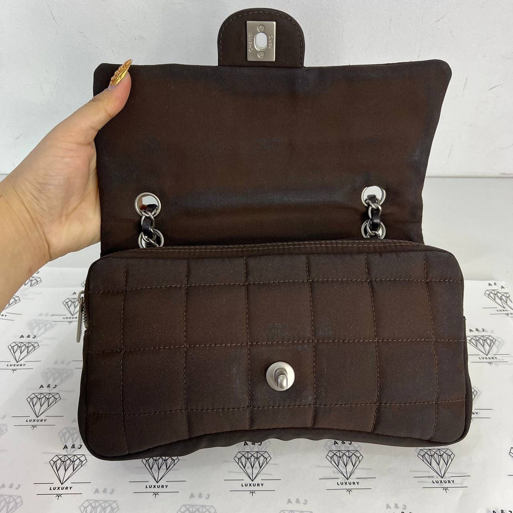 [PRE LOVED] Louis Vuitton Pochette Metis in Reverse Monogram Canvass (DR4198)