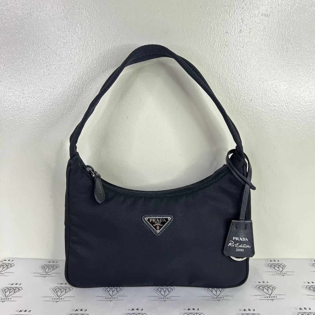 [PRE LOVED] Prada Re-edition 2000 in Black Nylon SHW