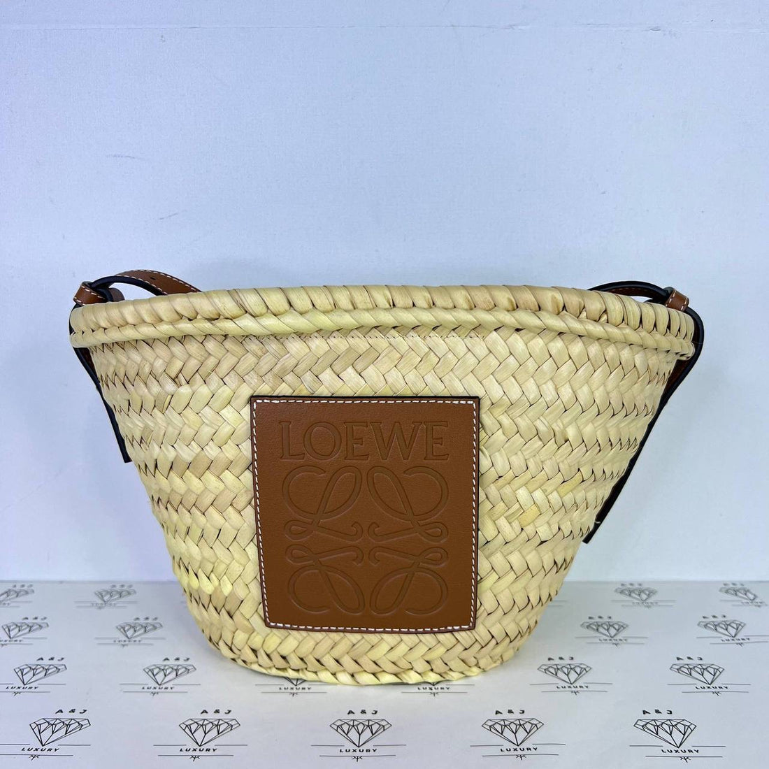 [PRE LOVED] Loewe Drawstring Bucket Bag in Raffia/Tan SHW