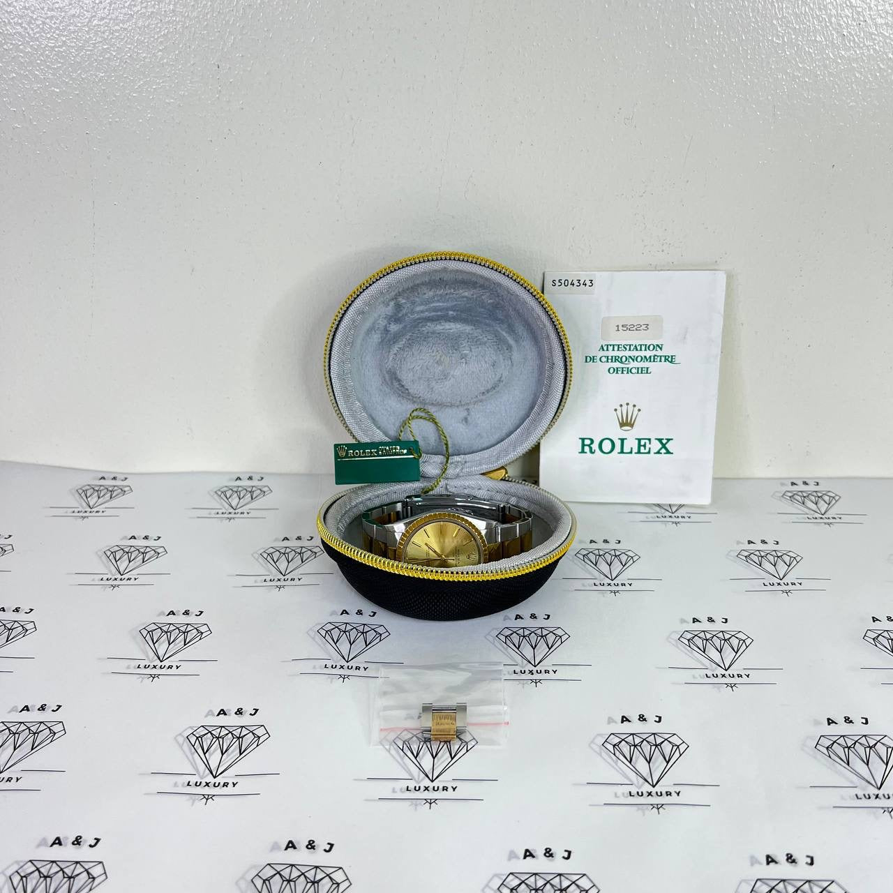 [PRE LOVED] Rolex Oyster Perpetual Date 34MM Two-Toned Ref. 15233 (1994)