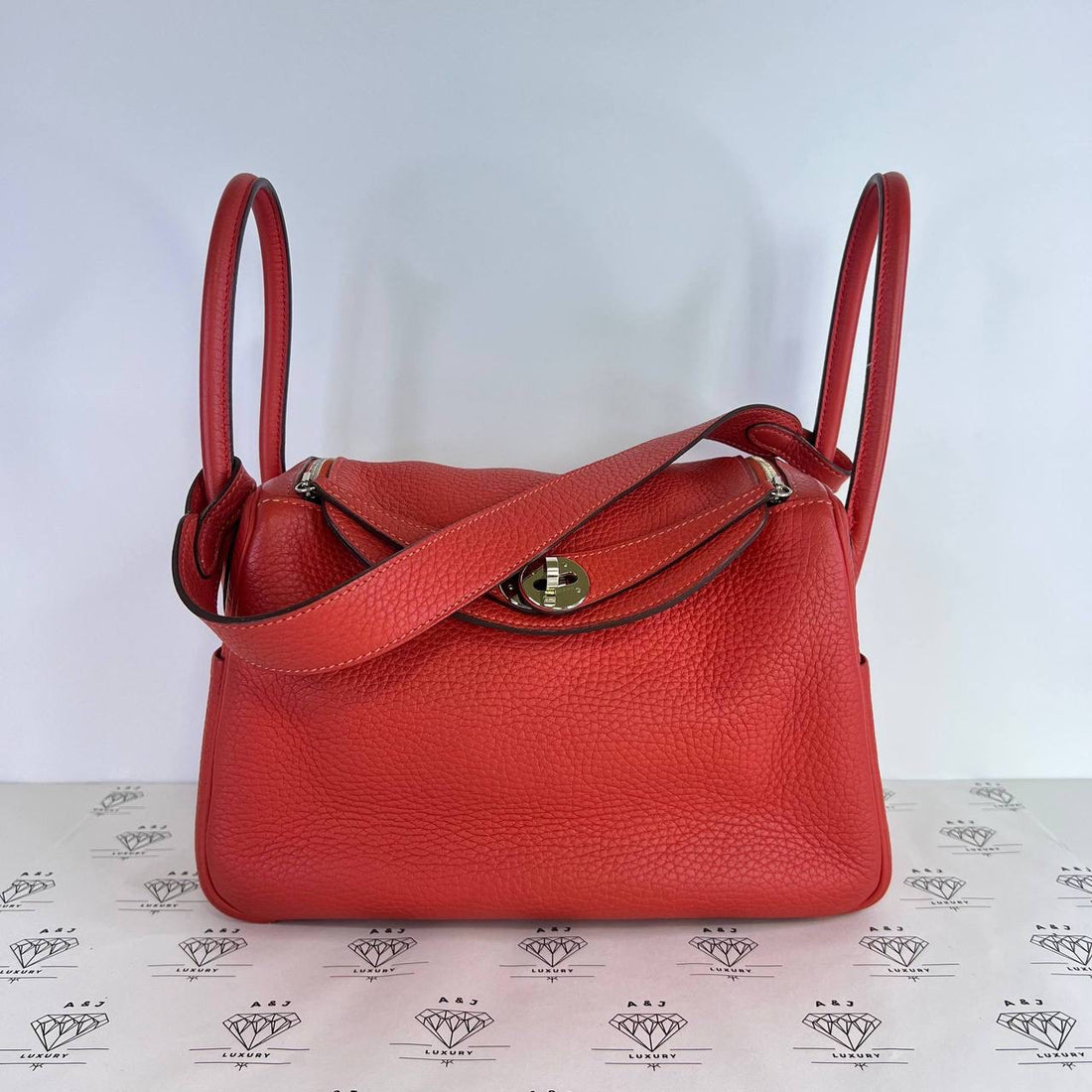 [PRE LOVED] Hermes Lindy 26 in Rose Jaipur Clemence Leather PHW (Stamp T - 2015)