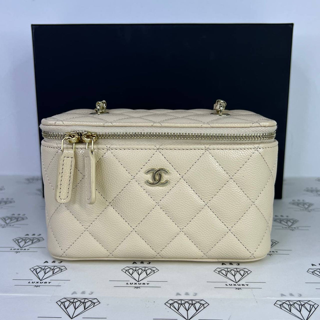 [PRE LOVED] Chanel Vanity in Light Beige Caviar Leather GHW (microchipped)