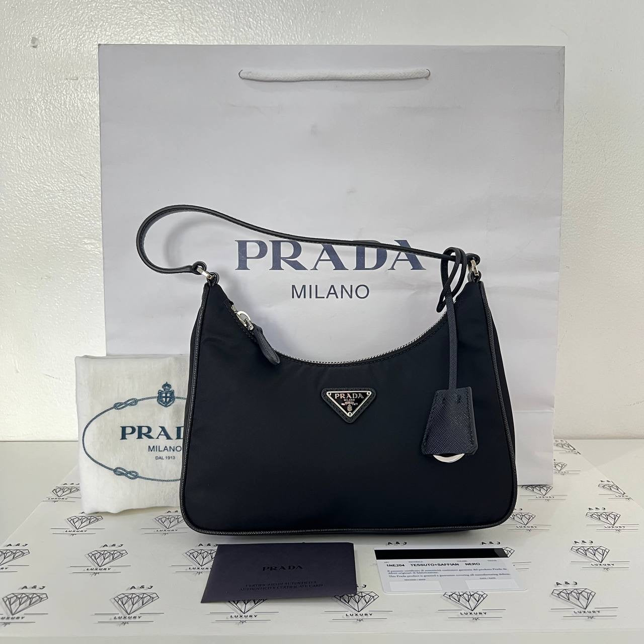 [PRE LOVED] Prada Re-Edition 2005 in Black Nylon SHW