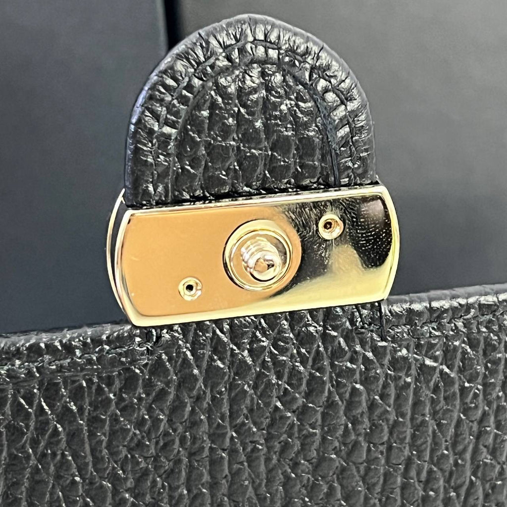 [PRE LOVED] Gucci Interlocking Wallet on Chain in Black