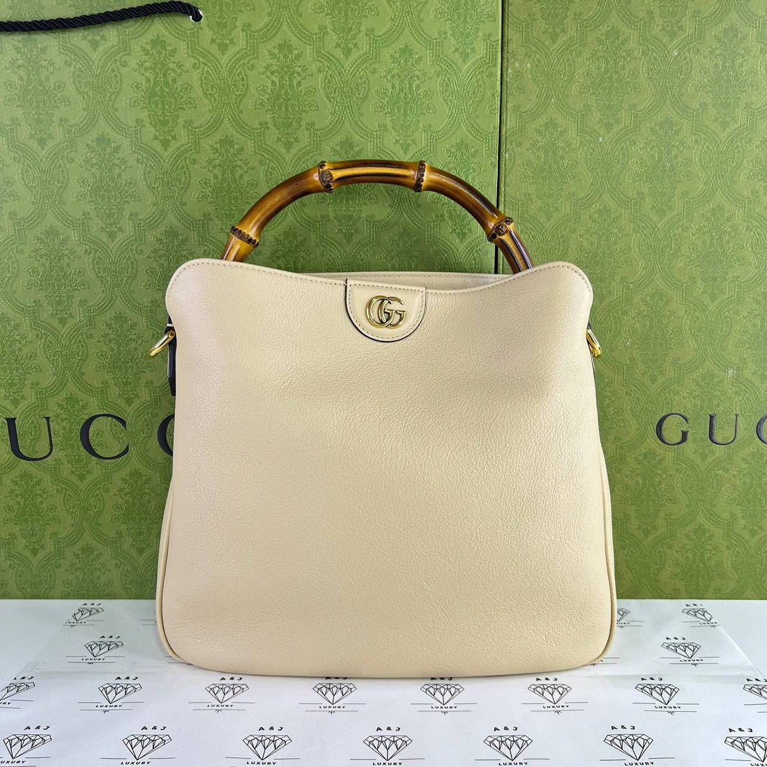 [PRE LOVED] Gucci Medium Diana Shoulder Bag in Beige GHW
