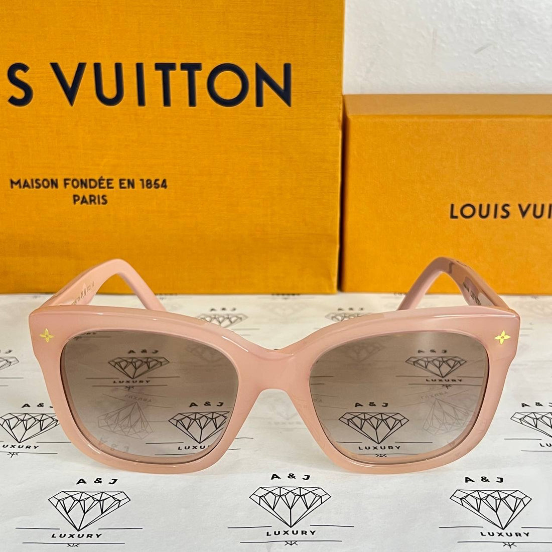 [PRE LOVED] Louis Vuitton My Monogram Cateye Sunglasses in Light Pink