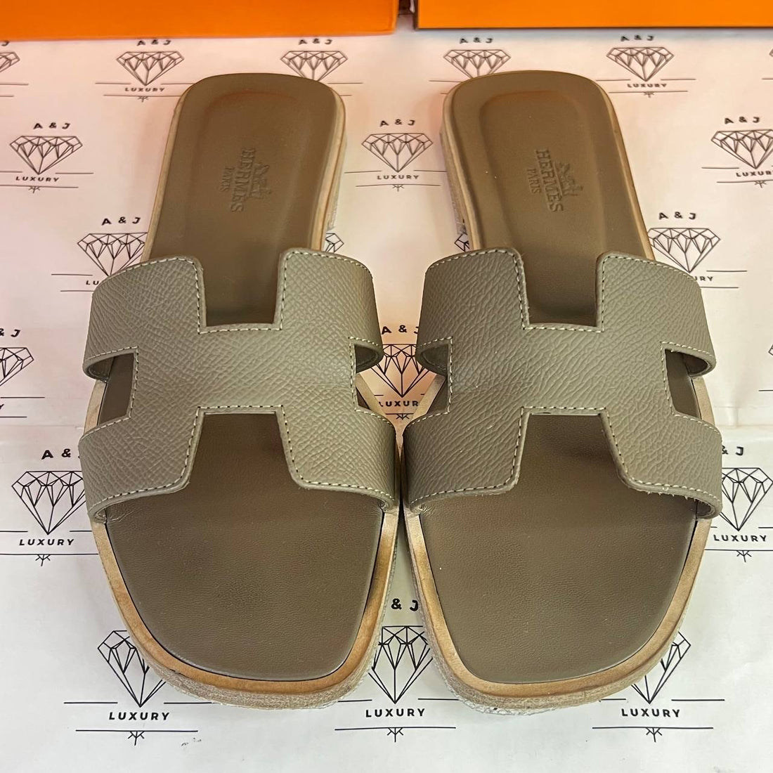 [PRE LOVED] Hermes Oran Sandals in Etoupe Size 37.5EU