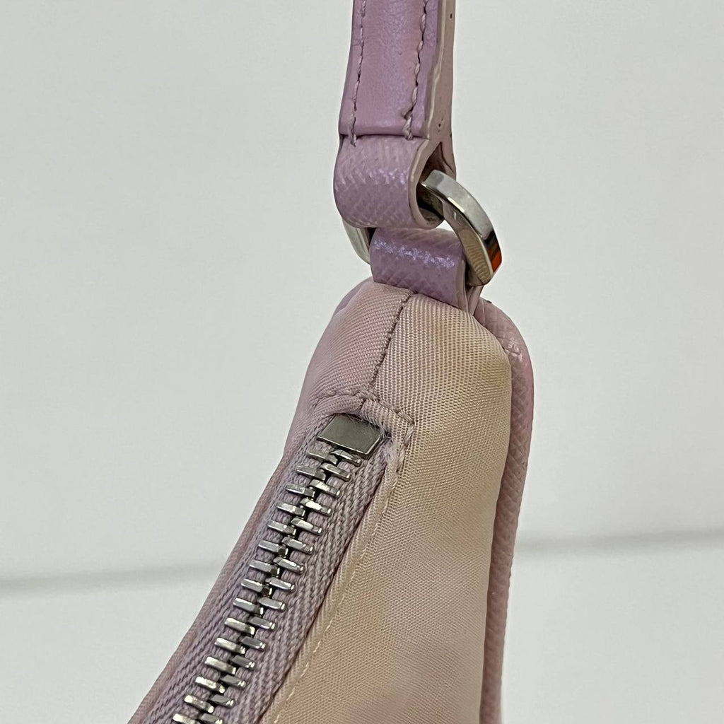 [PRE LOVED] Prada Re-Edition 2005 in Alabastro Nylon SHW