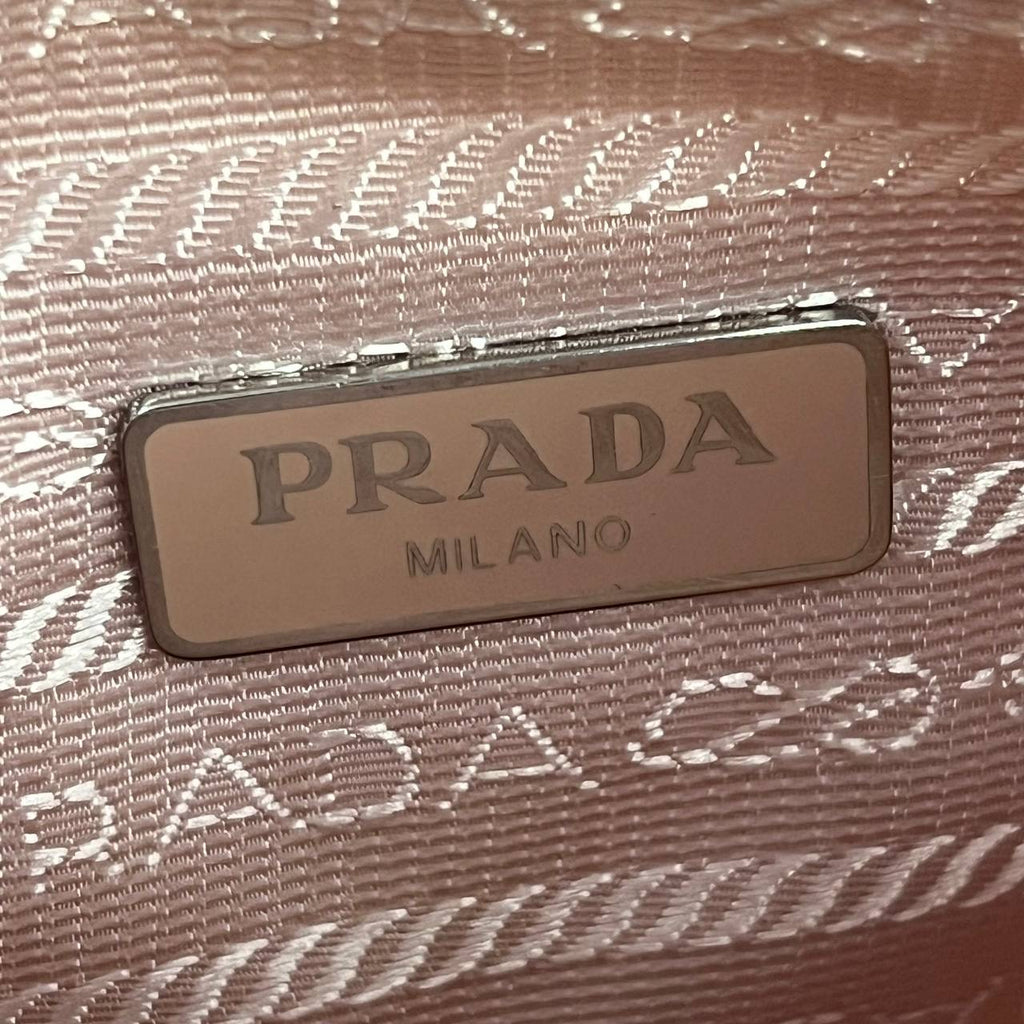 [PRE LOVED] Prada Re-Edition 2005 in Alabastro Nylon SHW