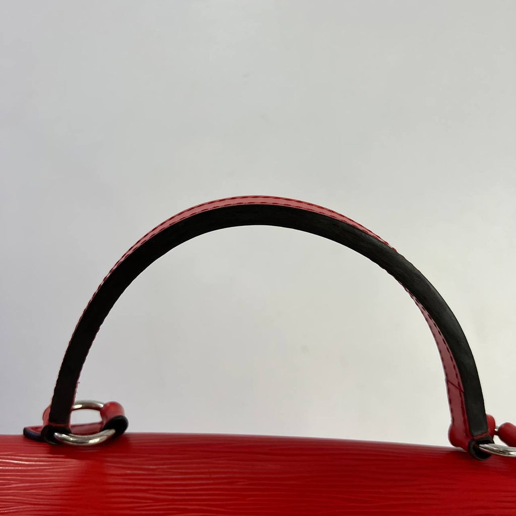 [PRE LOVED] Louis Vuitton Clunny MM in Red Epi Leather SHW (CA1116)