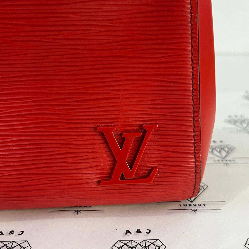 [PRE LOVED] Louis Vuitton Clunny MM in Red Epi Leather SHW (CA1116)