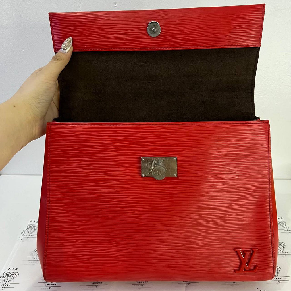 [PRE LOVED] Louis Vuitton Clunny MM in Red Epi Leather SHW (CA1116)