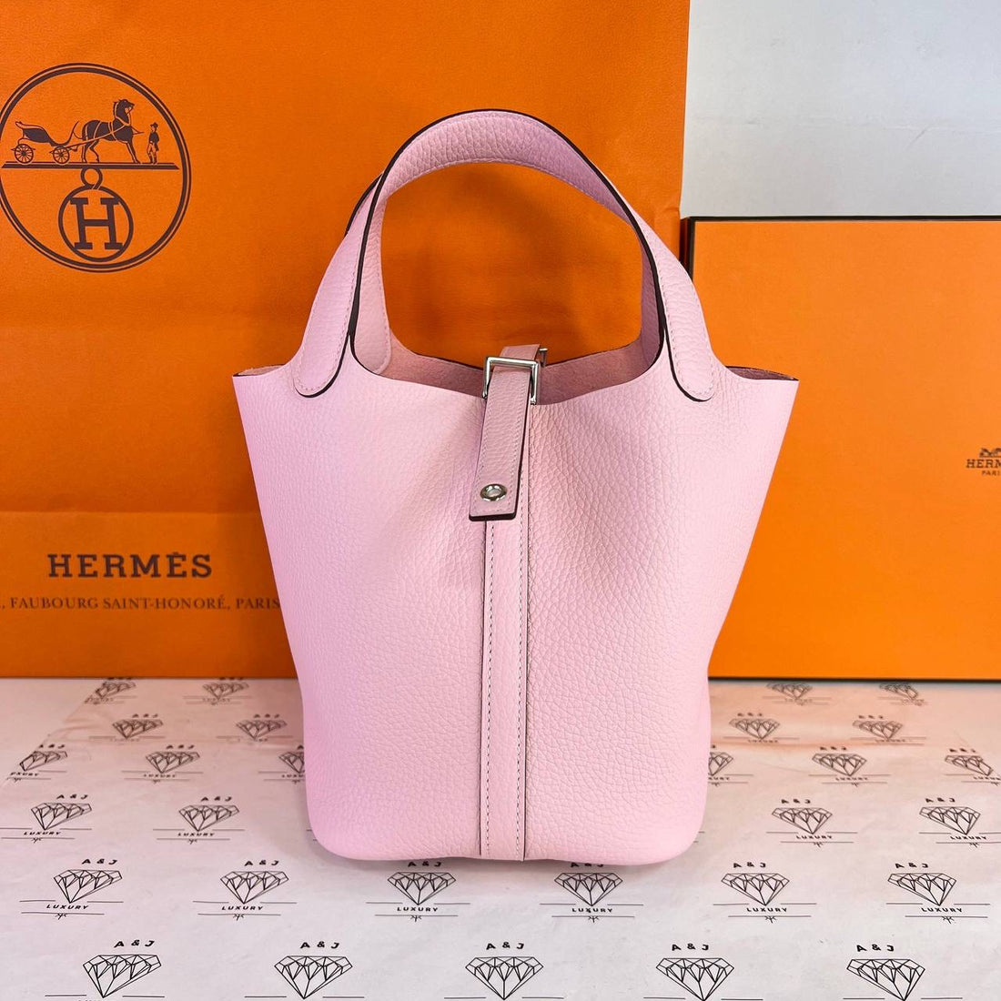 [BRAND NEW] Hermes Picotin 18 in Sakura Clemence Leather PHW (Stamp K - 2025)